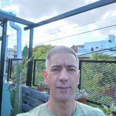  Hombre de 55 años Floresta