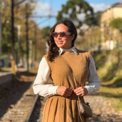  Mujer de 33 años Agronomia 