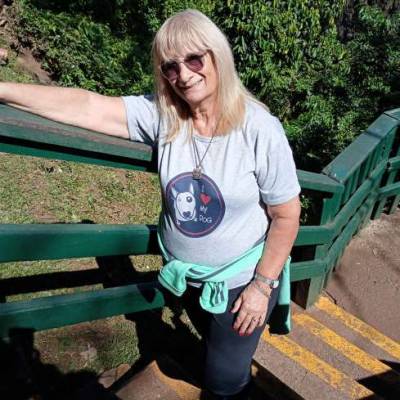  Mujer de 74 años Monserrat