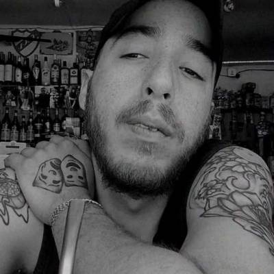  Hombre de 30 años Monte Grande