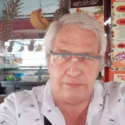  Hombre de 74 años Monserrat