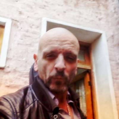  Hombre de 52 años Monte Castro