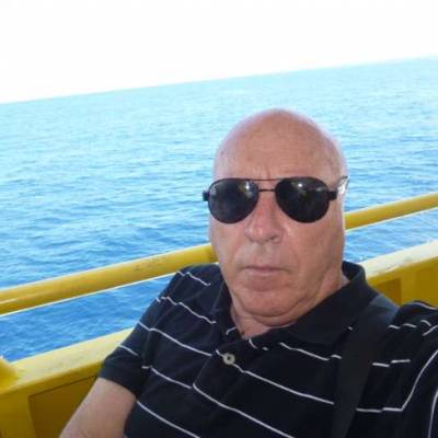  Hombre de +74 años Villa Crespo