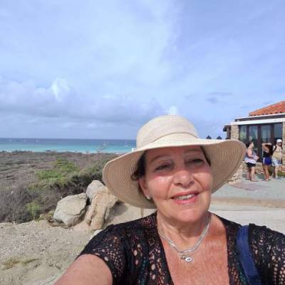  Mujer de 69 años 25 de Mayo