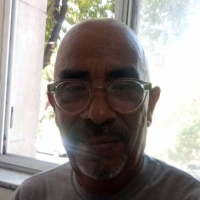  Hombre de 62 años Barracas