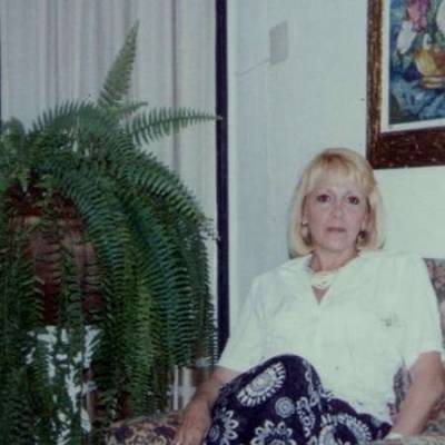  Mujer de +74 años Chacarita