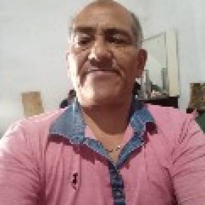  Hombre de 54 años La Plata