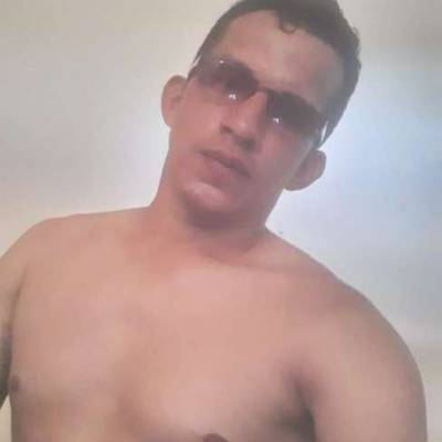  Hombre de 34 años Panama