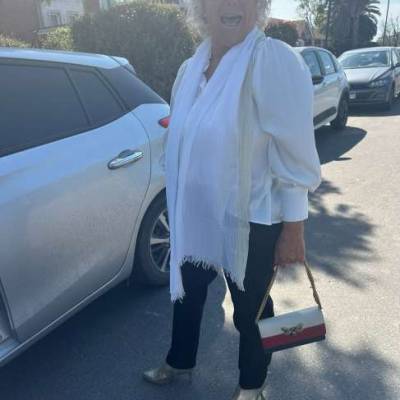  Mujer de 68 años Saavedra