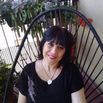  Mujer de 63 años Floresta