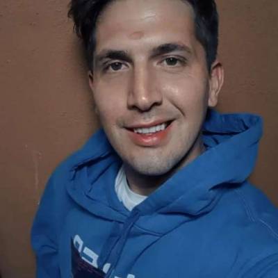  Hombre de 32 años Liniers