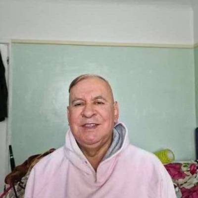  Hombre de 71 años Todas Las Ciudades
