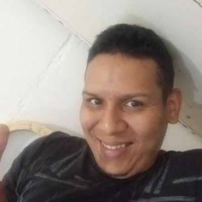  Hombre de 32 años Caracas