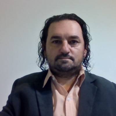  Hombre de 56 años Caballito