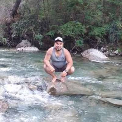 Hombre de 44 años Comodoro Rivadavia