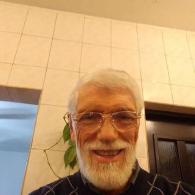  Hombre de 74 años Floresta