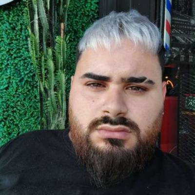  Hombre de 32 años Constitución