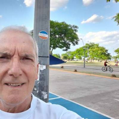  Hombre de 68 años Villa Pueyrredon