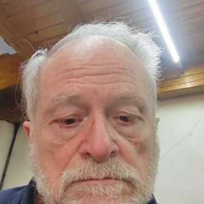  Hombre de 74 años Boedo