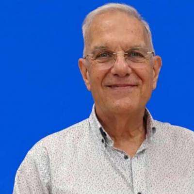  Hombre de +74 años Floresta
