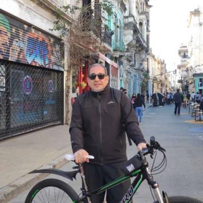  Hombre de 65 años Congreso