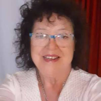  Mujer de 64 años Villa Santa Rita
