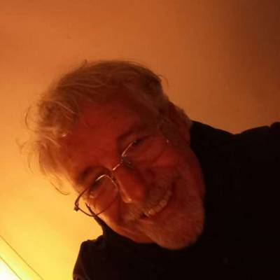  Hombre de +74 años Haedo