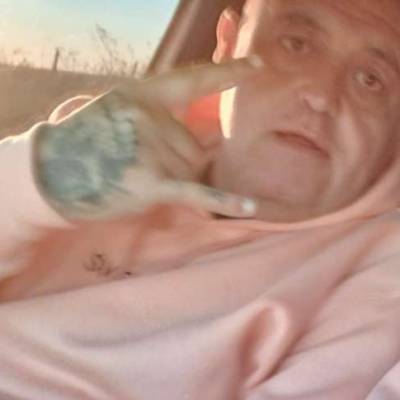  Hombre de 46 años Trelew