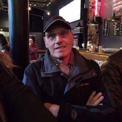  Hombre de 69 años Barracas