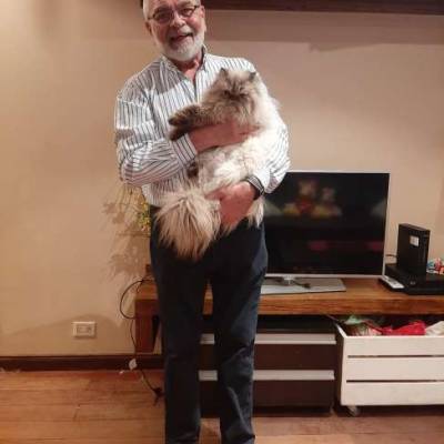  Hombre de 72 años Pilar