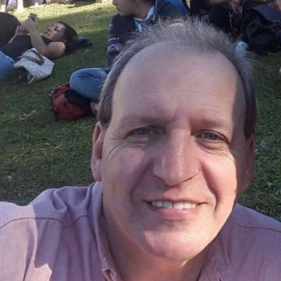  Hombre de 63 años Villa del Parque