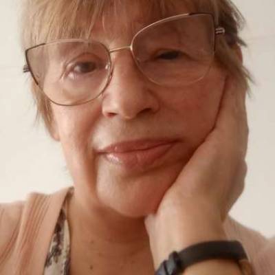  Mujer de +74 años Bahia Blanca