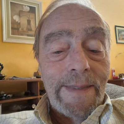  Hombre de +74 años Neuquen