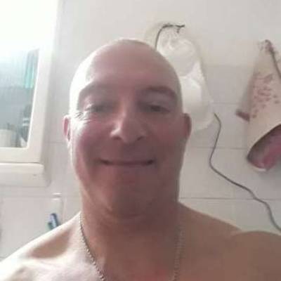  Hombre de 58 años Tres Arroyos