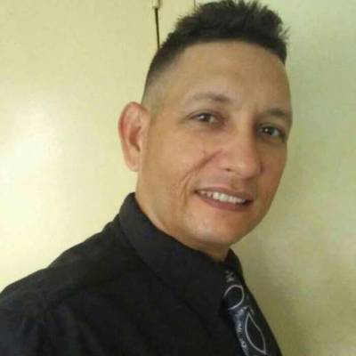  Hombre de 44 años Cuba