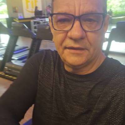  Hombre de 56 años Bogotá