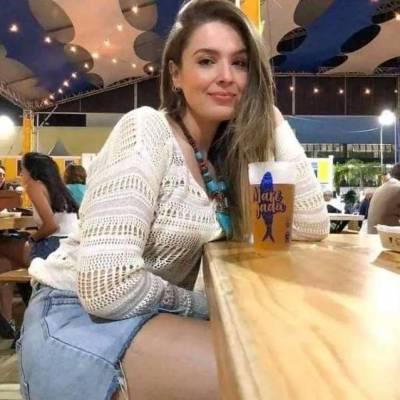  Mujer de 33 años Todo