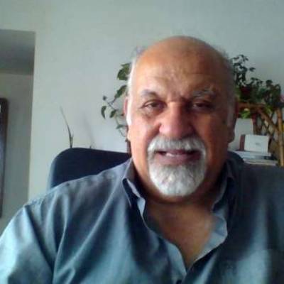  Hombre de +74 años Chacarita
