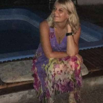  Mujer de 64 años San Martin