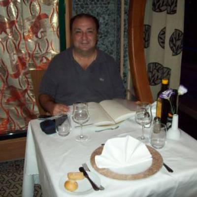  Hombre de 72 años Vicente Lopez