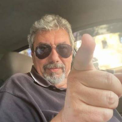  Hombre de 64 años Lanus