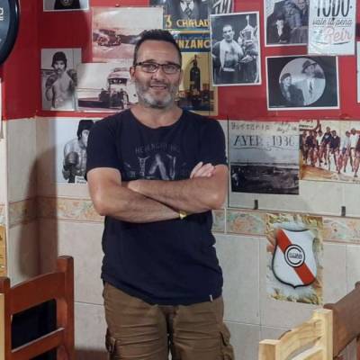  Hombre de 48 años Chacarita