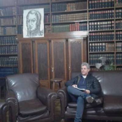  Hombre de 48 años Villa Santa Rita