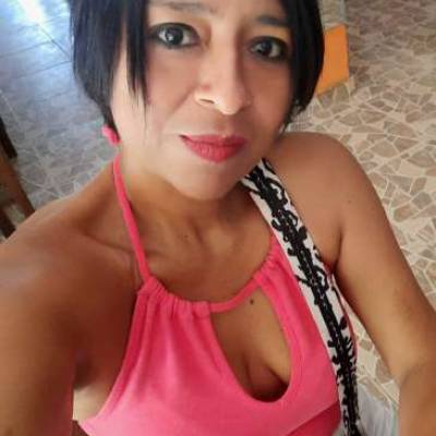  Mujer de 49 años Piura