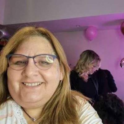  Mujer de 52 años Moreno
