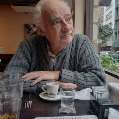  Hombre de +74 años Recoleta