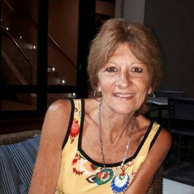  Mujer de 65 años Retiro