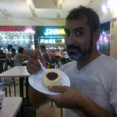 LAVERDU es una hombre de 44 años que busca amigos en CABA 