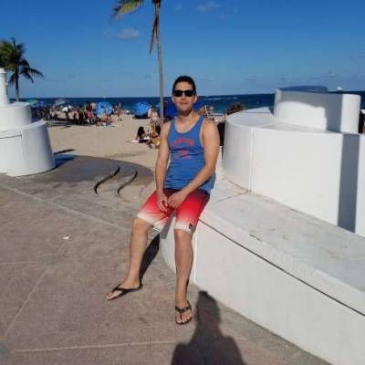 Conocer hombre de 43 años que vive en Flores 