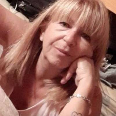 Conocer mujer de 64 años que vive en Coghlan 